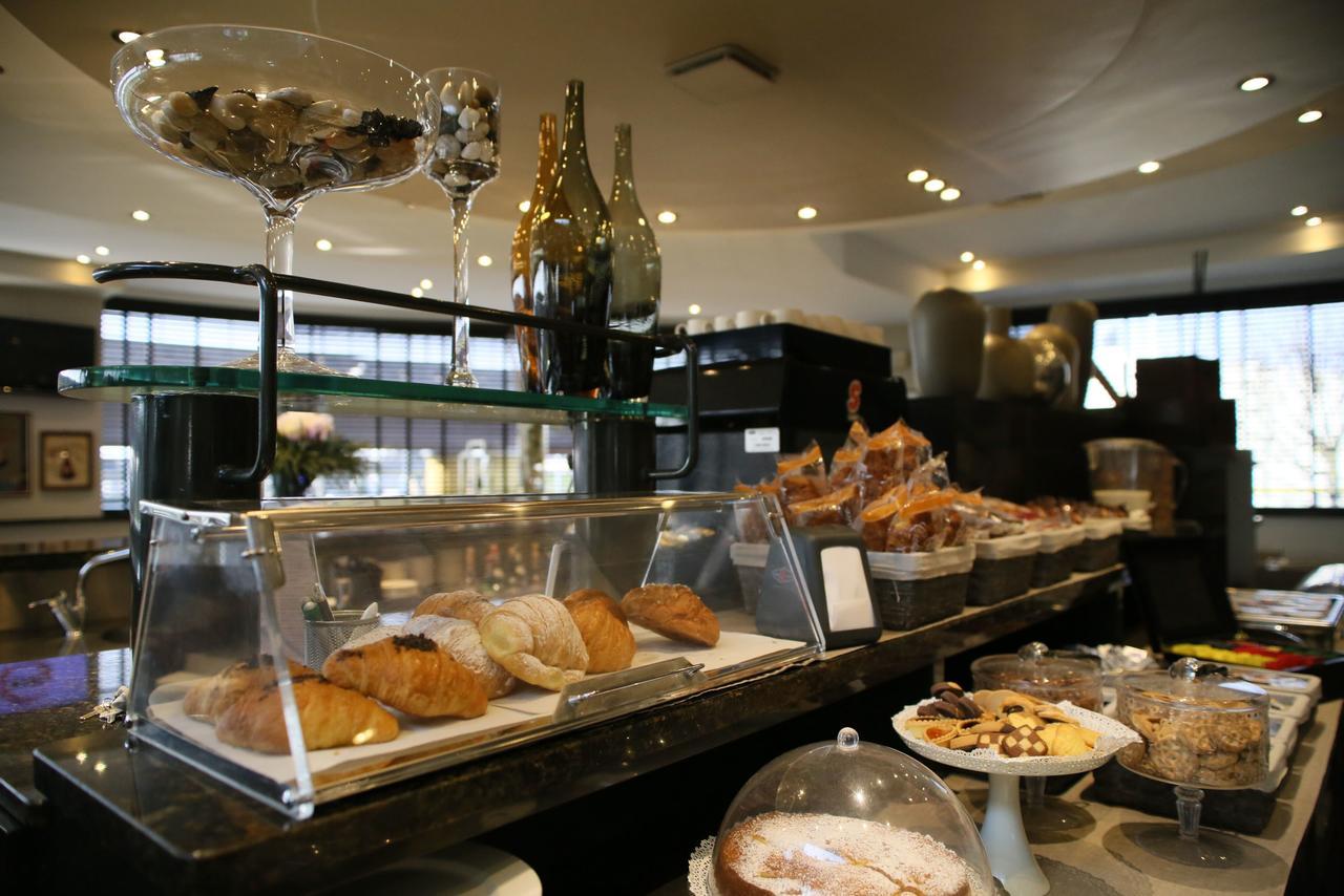 Hotel Motel Ascot Ліссоне Екстер'єр фото