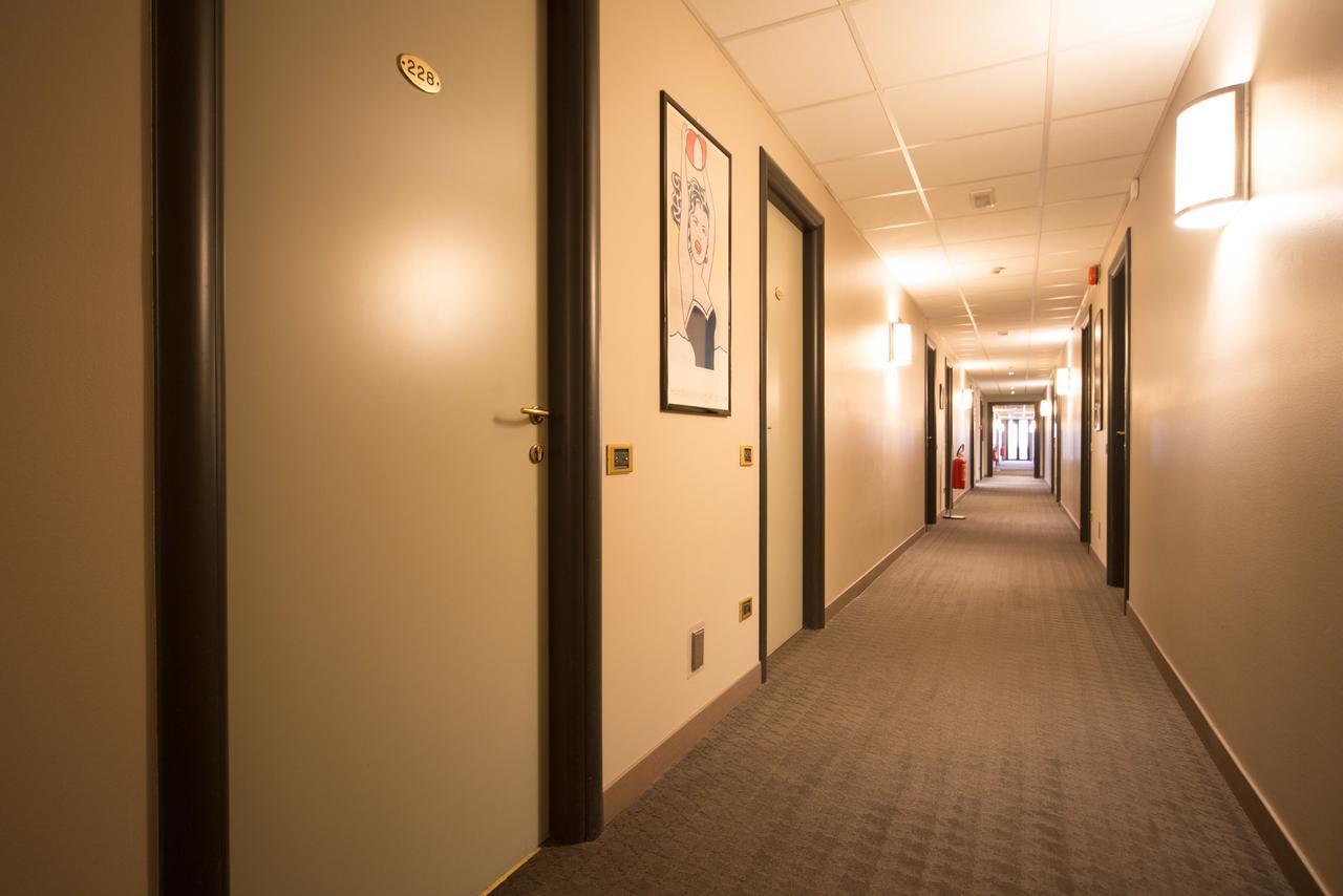 Hotel Motel Ascot Ліссоне Екстер'єр фото