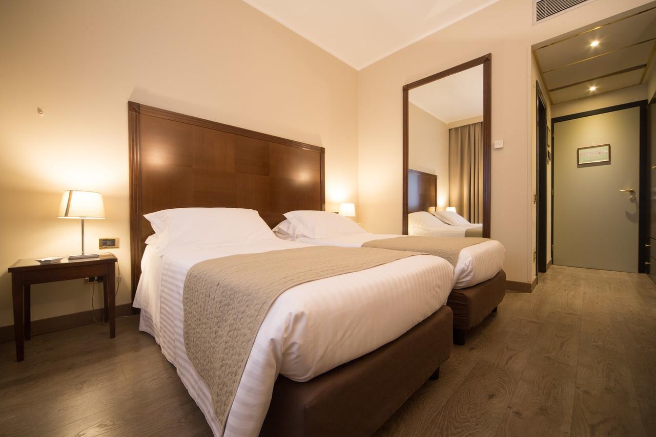 Hotel Motel Ascot Ліссоне Екстер'єр фото